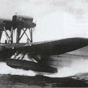 МДР-2 (второе название АНТ-8) – морской дальний разведчик, разработанный ОКБ Туполева и совершивший первый полёт в 1931 году