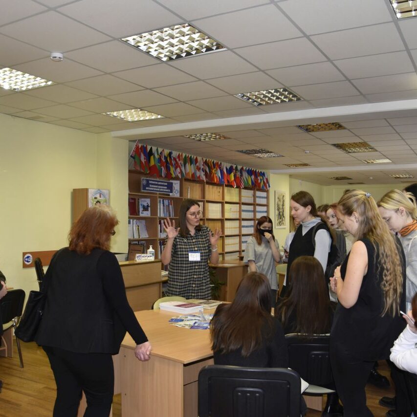 экскурсия в библиотеке