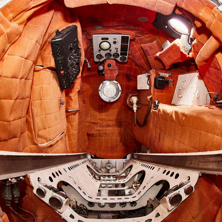 Спускаемый модуль первого пилотируемого корабля «Восток» в музее Ракетно-космической корпорации «Энергия»