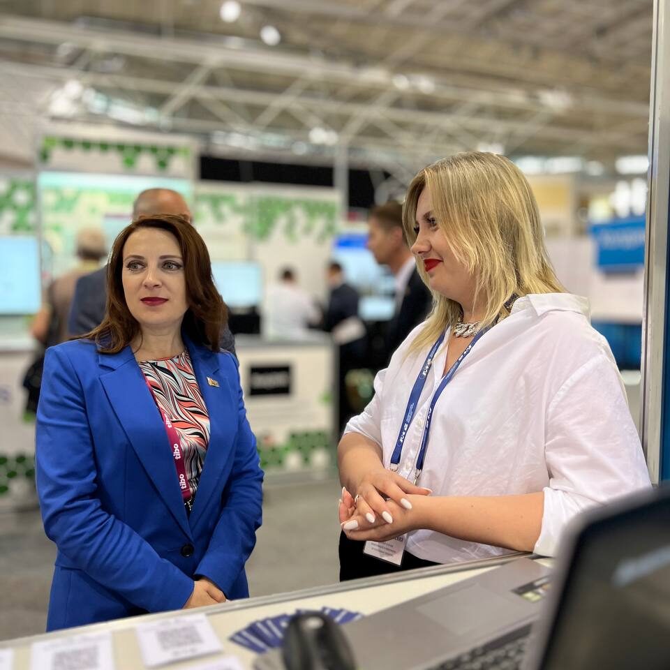 Зместитель председателя ГКНТ Т.Г. Столярова