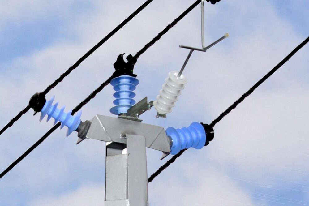 Качанов, А. Н. К вопросу применения силовых разделительных трансформаторов для ограничения перенапряжений в воздушных электрических сетях 6–10 кВ с изолированной нейтралью