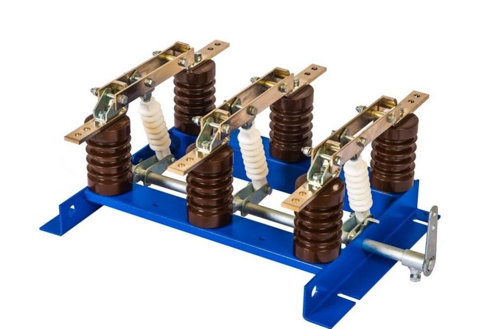 Комнатный, Д. В. Расчет электростатического поля ограничителей перенапряжения методом теорем сложения