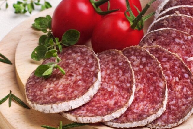 Влияние томатной выжимки на окислительную и микробиологическую стабильность сырокопченых колбас