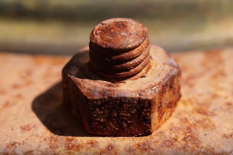 Использование неразрушающего контроля и нейронных сетей для оценки степени коррозии болтов.