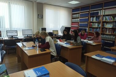 Практические занятия студентов БГУКИ в РНТБ