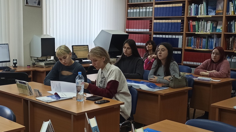 Практические занятия студентов БГУКИ в РНТБ