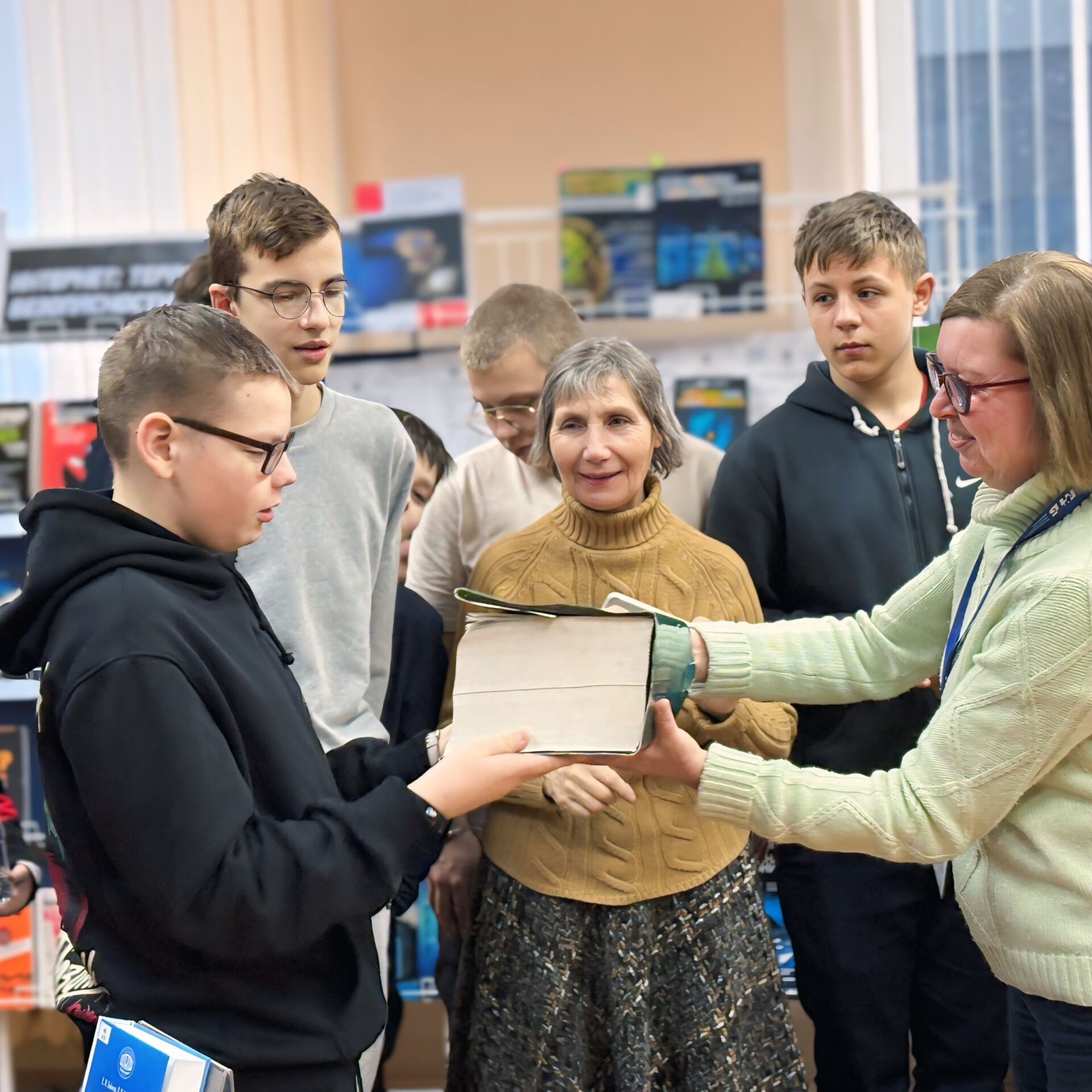 Юные железнодорожники посетили РНТБ